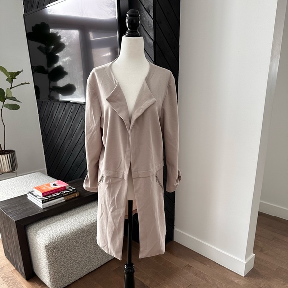 SOHO long vest - Picture 1 of 6